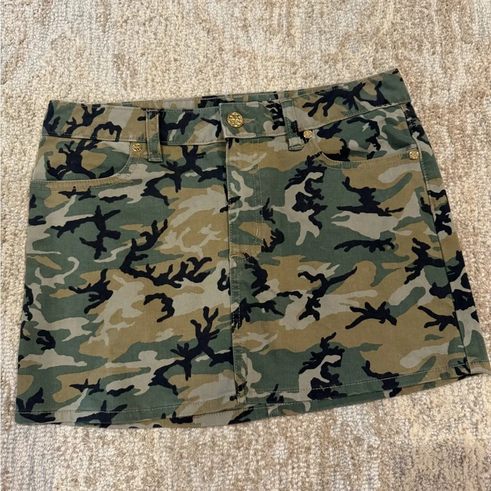 Tory Burch Camo denim Gold Logo Hardware Mini‎ Skirt pockets Cute 27 S M